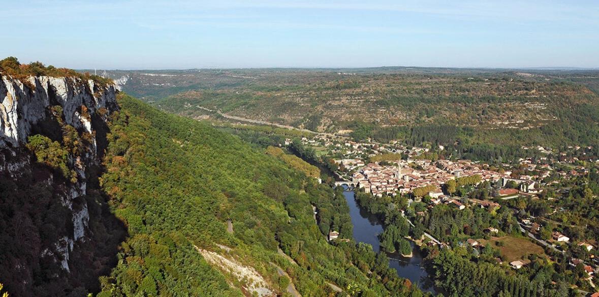 Chambre En Bordure D'Aveyron Bed & Breakfast Saint-Antonin Exterior photo